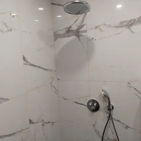 Apartamento Moni 3 *