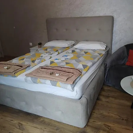 Apartamento Moni 3 *