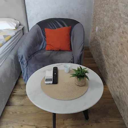 Apartamento Moni 3 *